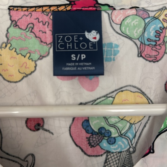 Women’s Scrub Top - Picture 2 of 3